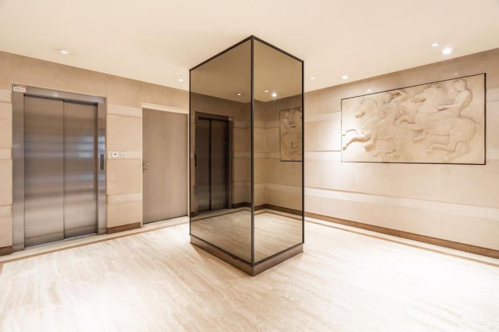 Centre Apartment *